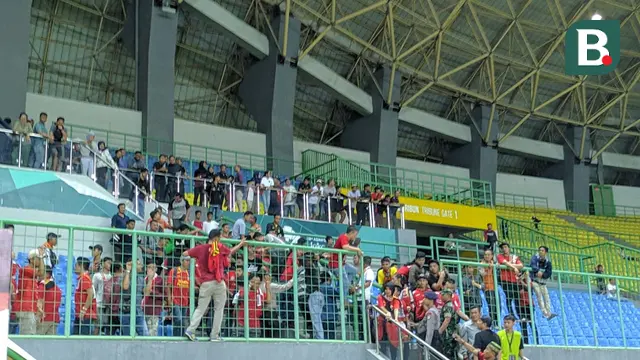 Suporter Semen Padang.
