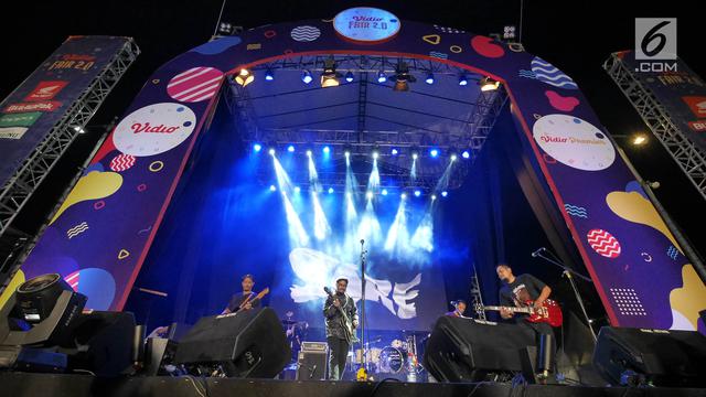 Aksi grup band indie, SORE