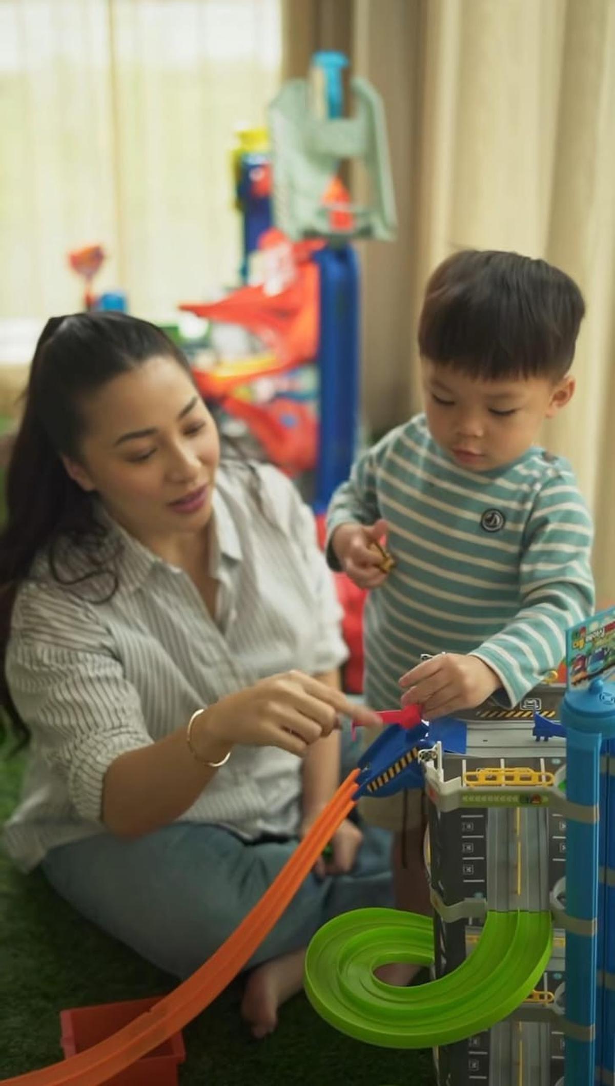 6 Potret Parenting Viral ala Nikita Willy, Bikin Kagum Publik