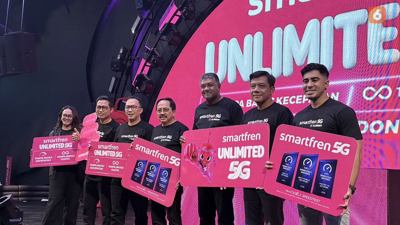 XLSmart melalui Smartfren perkuat Unlimited 5G dan customer experience di Surabaya. Liputan6.com/Iskandar