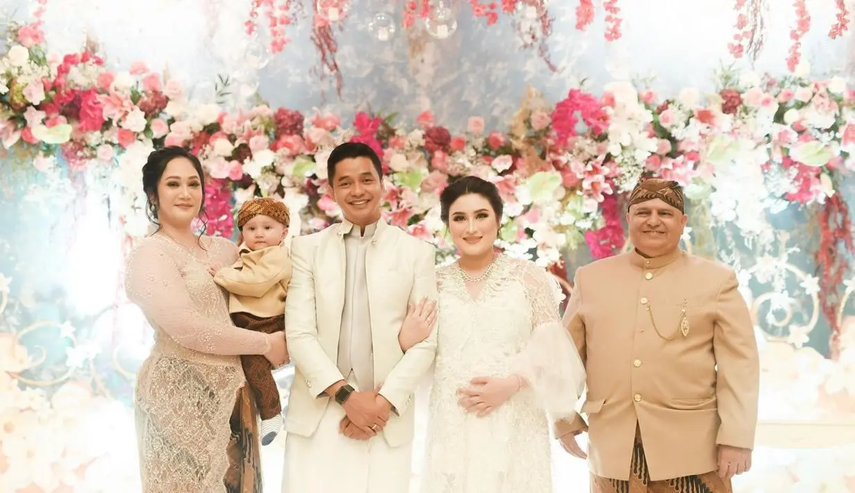 Adly Fairuz dan Angbeen Rishi (Instagram/angbeenrishi)