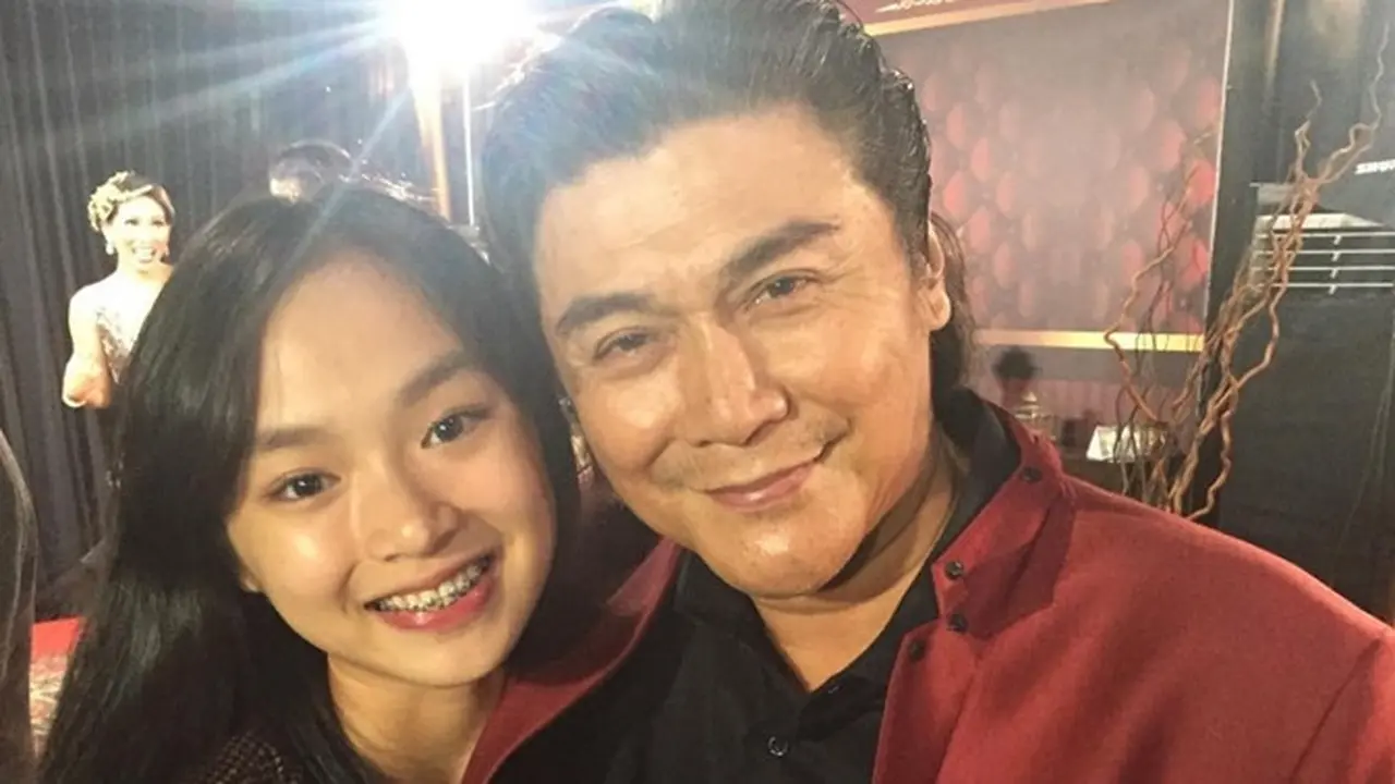 6 Potret Cantik Nabilah Rahman, Anak Willy Dozan yang Beranjak Dewasa