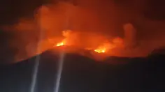 Muntahan Lava Gunung Karangetang Meluncur ke Tiga Arah