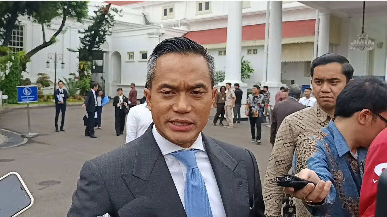 Ketum Kadin Indonesia Anindya Bakrie usai mendampingi Presiden Prabowo Subianto menerima sejumlah pengusaha Jepang (Japan-Indonesia Association/ Japinda) di Istana Negara, Jakarta, Jumat siang (6/12/2024).