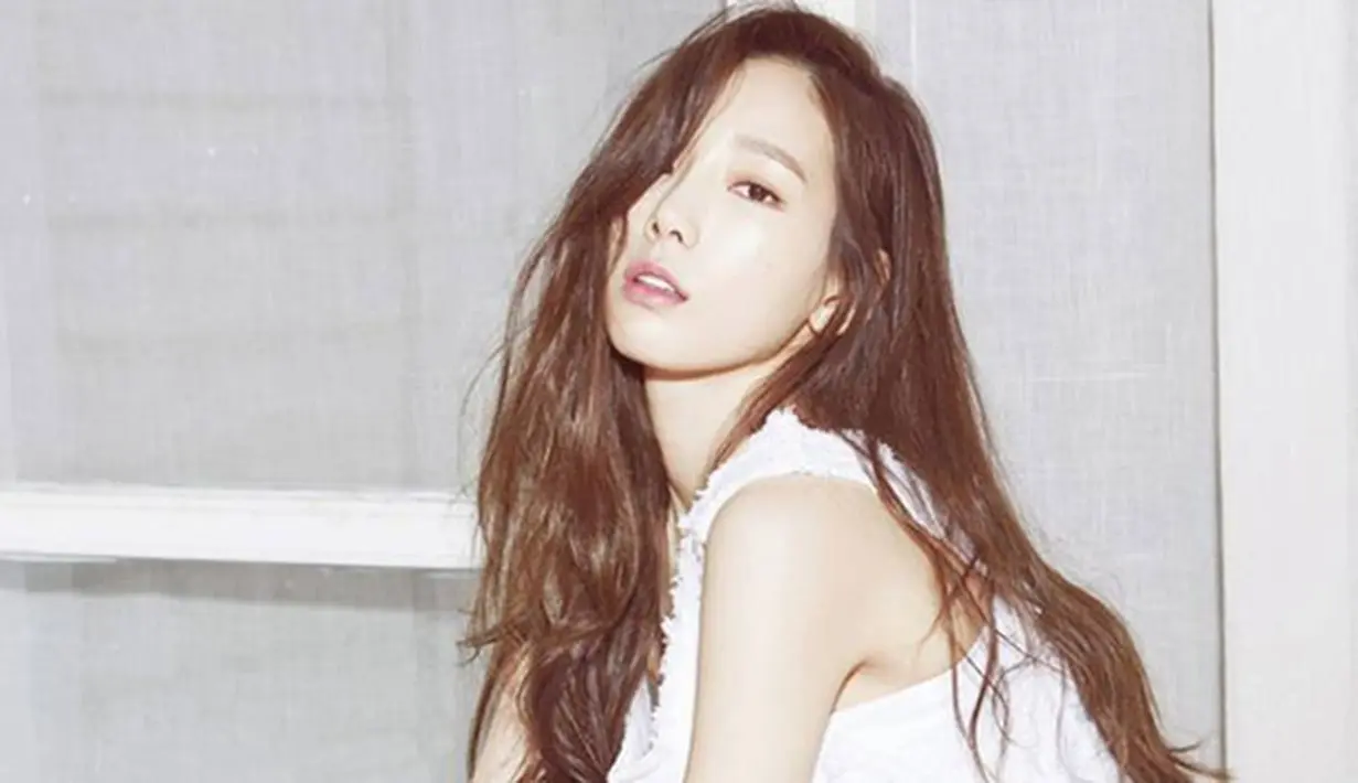 Hal tersebut membuktikan dengan aktivitas Taeyeon di media sosial. Baekhyun mendapatkan tanda 'Likes' dari Taeyeon dari salah satu postingannya. (Soompi/Bntang.com) 