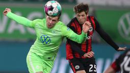 Bartosz Bialek. Striker yang masih berusia 20 tahun ini telah bergabung dengan VfL Wolfsburg sejak awal musim 2020/2021 usai didatangkan dari klub Polandia, Zagleibe Lubin dengan nilai transfer 5 jua euro. Selama 2 musim bersama VfL Wolfsburg, ia total tampil dalam 36 laga di semua ajang dengan torehan 2 gol. Sementara bersama Timnas Polandia saat ini ia masih bermain bersama tim U-21. (AFP/Ronny Hartmann)