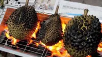 Tren Baru Menikmati Durian Bakar, Penasaran Rasanya?