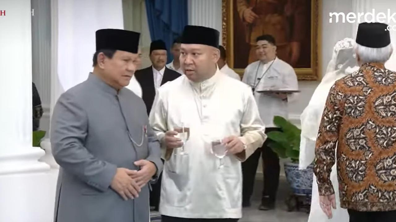 VIDEO: Momen Harmonis, Didit Sigap Bawakan Minum Prabowo Khawatir Kelelahan Ramai Tamu di Istana