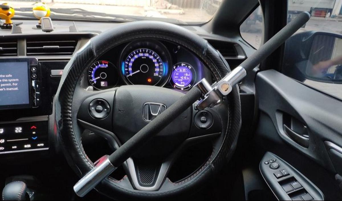 <b>Tips Memilih Kunci Stir Mobil</b>
