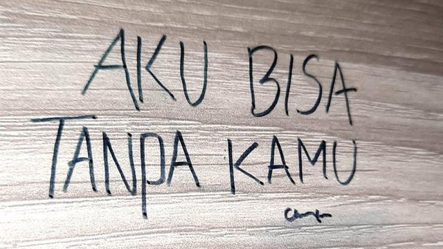 6 Curhatan Move On Setelah Patah Hati di Tembok Ini Bikin Nyesek Bacanya