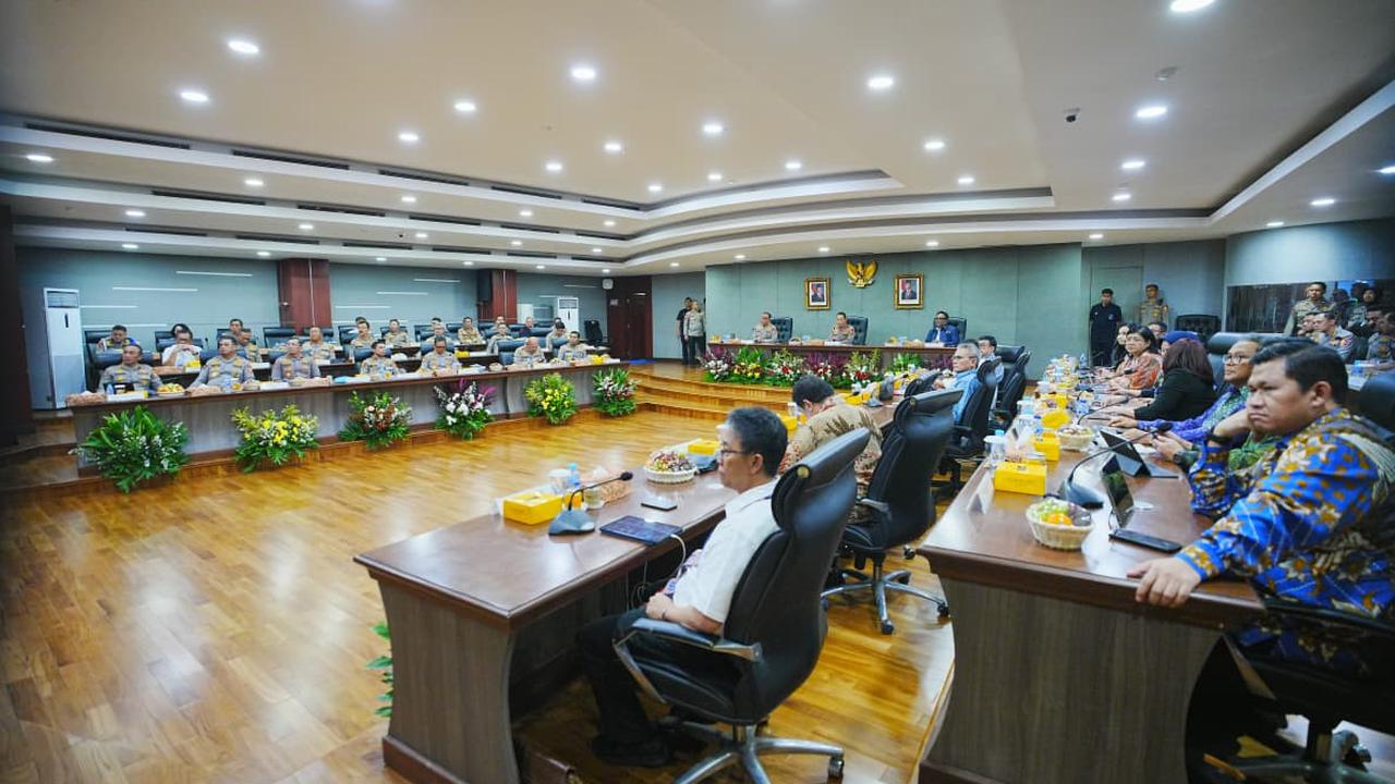 Kapolri Gandeng Pakar, Akademisi, & Pemerhati Kepolisian buat Beri Masukan Melalui Rapat Akselerasi Transformasi Polri