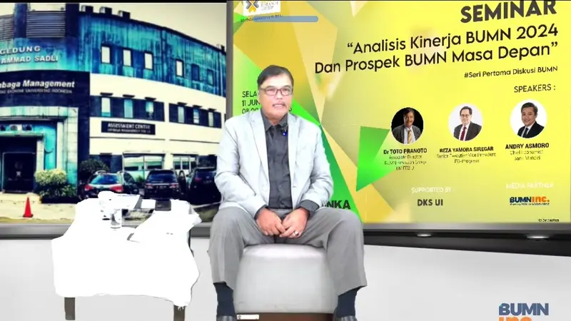 Associate Director BUMN Research Group Universitas Indonesia Toto Pranoto menjelaskan, mengenai masalah efisiensi bank BUMN. (Arief/Liputan6.com)