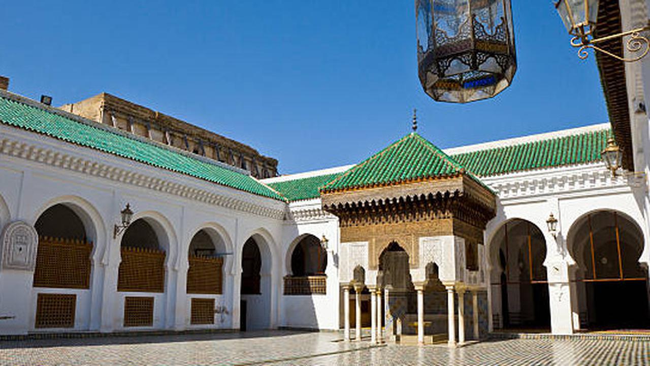 1000 Tahun Lalu Seorang Perempuan Muslim Bangun Masjid yang Jadi Kampus Pertama di Dunia, Masih Beroperasi Hingga Kini