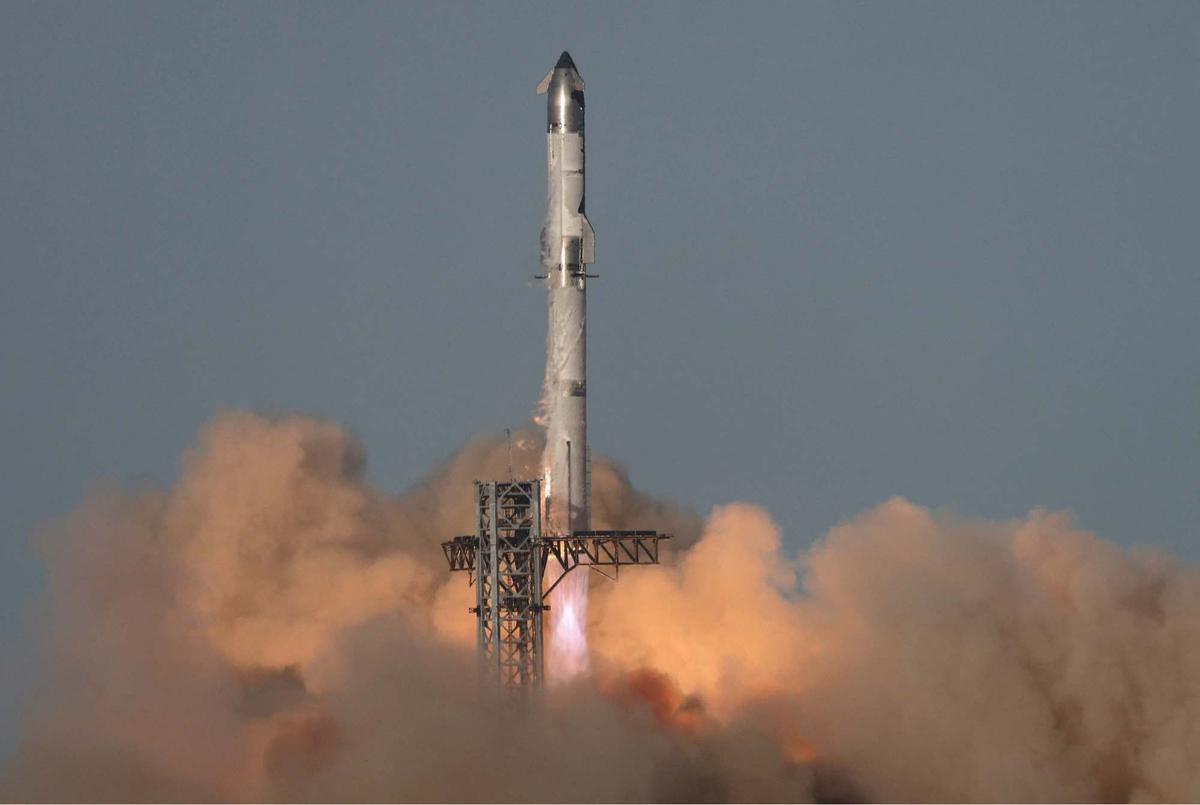 Roket Starship SpaceX Meledak dan Hancur Lebur di Luar Angkasa