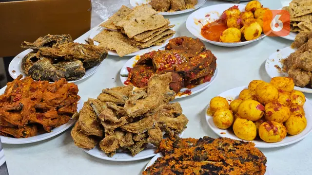 Sumber Protein di Rumah Makan Padang (Foto: Aditya Eka Prawira/Liputan6.com)