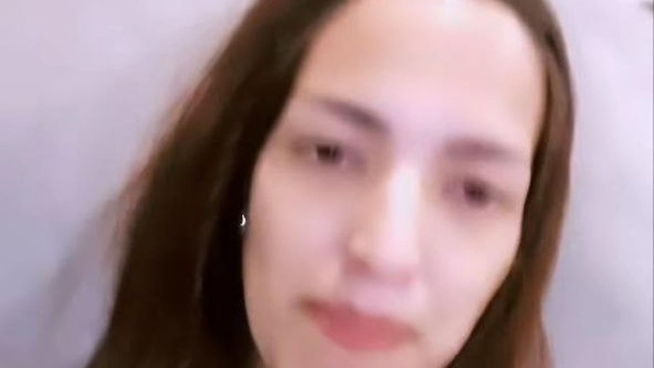 Caption Nia Ramadhani