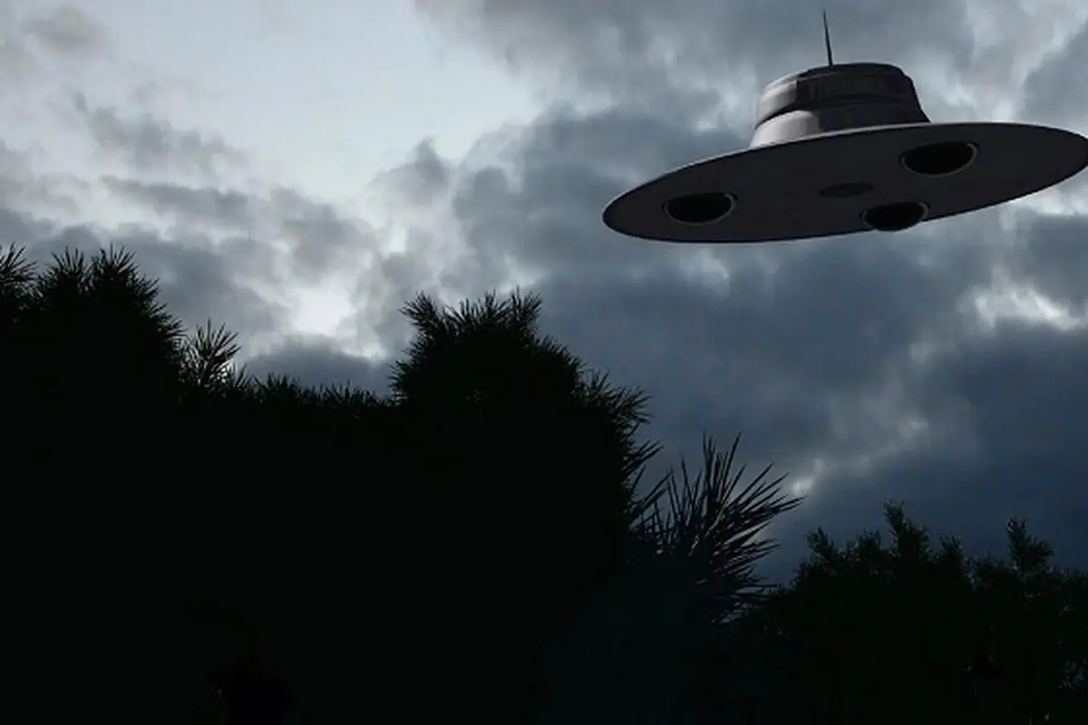 Penampakan UFO `Menari` di Langit Bumi Hebohkan Netizen