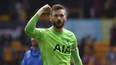 Menjadi kapten tim di Liga Inggris dalam waktu yang lama menjadi prestasi tersendiri bagi 5 pemain berikut. Mereka terpilih karena mempunyai jiwa kepemimpinan yang mampu menjadi motivator tim dan bermental kuat. Siapa sajakah mereka? (Foto: AP/Rui Vieira)