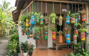 9 Inspirasi Pot Tanaman Estetik dari Limbah Plastik, Murah dan Ramah Lingkungan