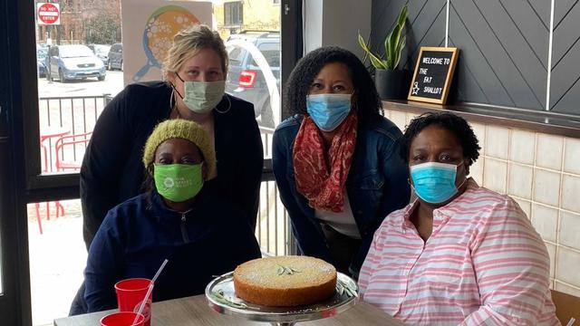 Meghan Markle Kirim Kue Lemon Bikinan Sendiri bagi Komunitas Perempuan