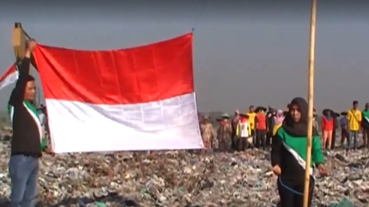 Upacara di TPA Sampah