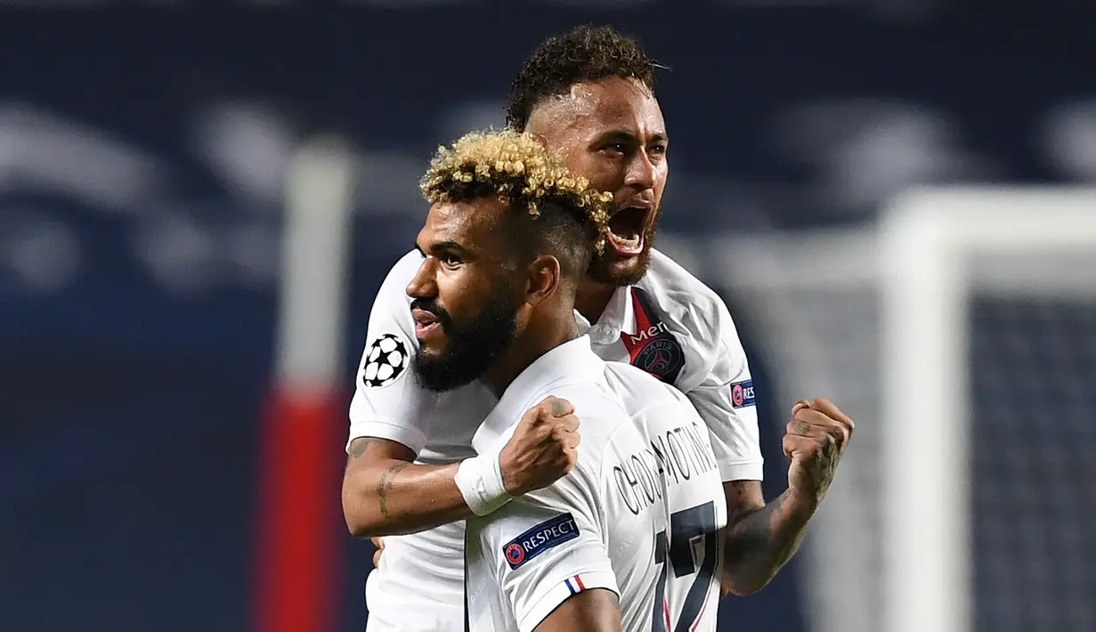 Gol Choupo-Moting ke gawang Atalanta di periode injury time (90+3) membawa PSG kembali merasakan babak semi final Liga Champions setelah 25 tahun. PSG terakhir kali mencapai semi final Liga Champions pada musim 1994/1995. (AFP/David Ramos/pool)