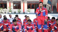 Aksi heroik petugas Damkar selamatkan korban reruntuhan bangunan Al Khoziny