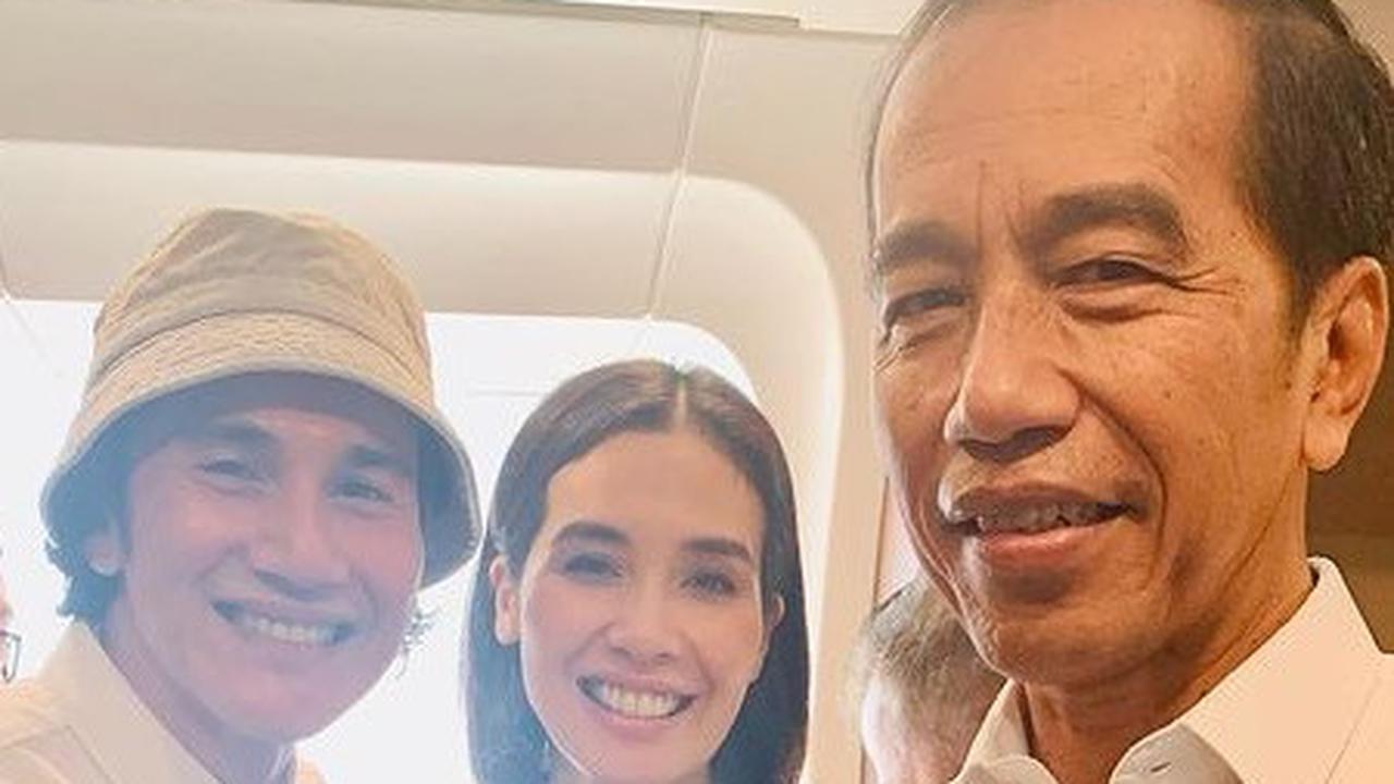 Wujudkan Keinginan Jizzy, Ini Momen Vino G Bastian Minta Tanda Tangan Presiden Jokowi di Lukisan Anaknya