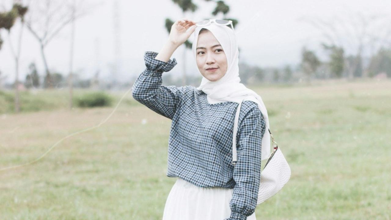 6 Ide Outfit Hijab untuk Berangkat ke Kampus Sesuai dengan Kepribadianmu
