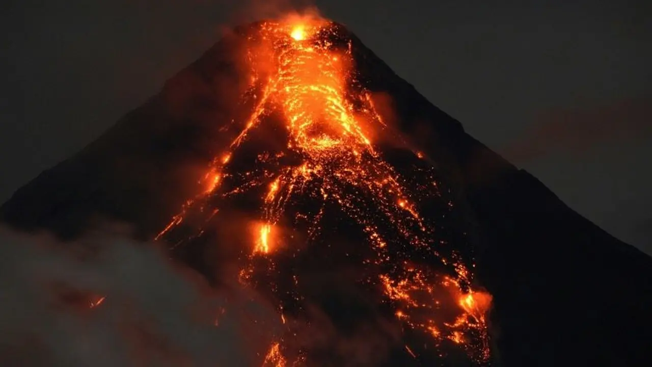 Letusan Gunung Mayon di Filipina (AFP Photo)