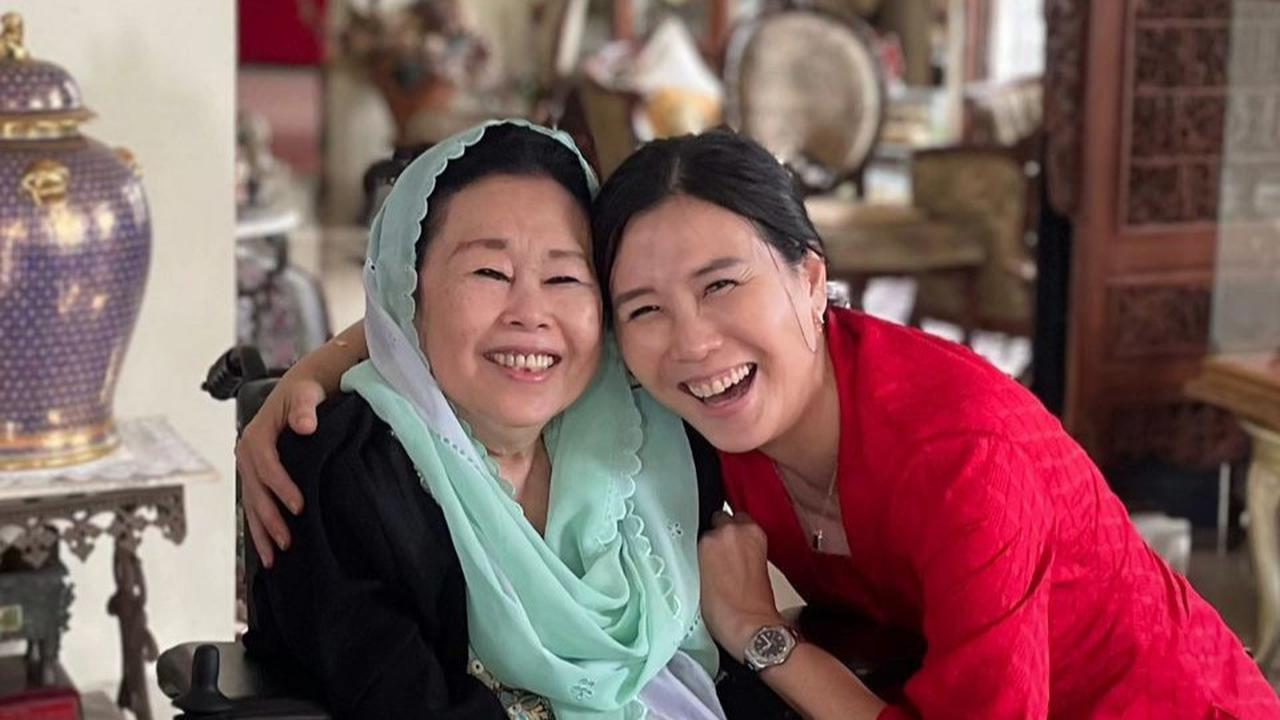 Cantiknya Veronica Tan Berkebaya Merah Bertemu Sinta Nuriyah, Ucapan Istri Gus Dur Bikin 'Jleb' Membekas di Hati