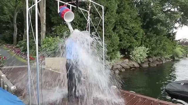 Bill Gates Ice Bucket Challenge - 4