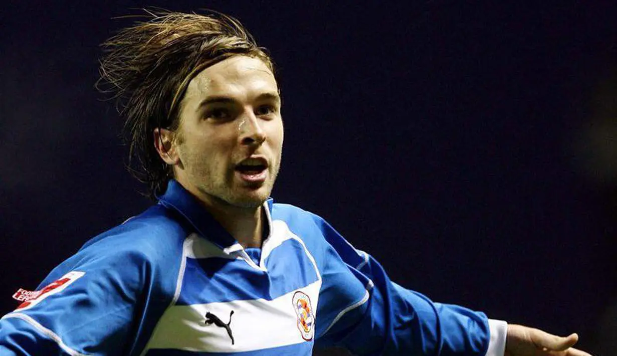 Tottenham Hotspur juga gagal dalam upaya untuk mendatangkan pemain non Uni Eropa di masa lalu. Pemain muda AS, Bobby Convey, gagal bergabung dengan Spurs karena masalah izin kerja. (www.squawka.com)
