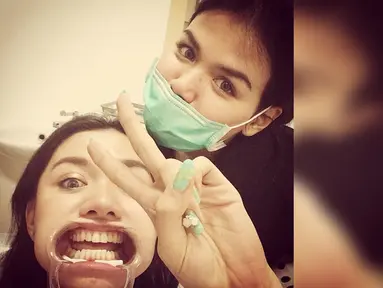 Penyanyi sekaligus model cantik, Vicky Shu punya ulah yang lucu saat mengekspresikan diri di Instagram. Salah satunya dengan menampilkan wajahnya yang jelek. (Instagram/vickyshu)