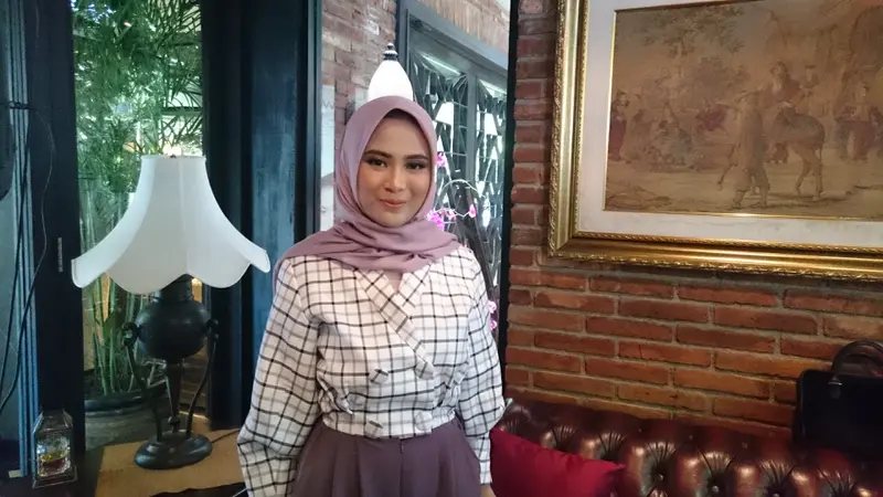 Hijab antibakteri Restu Anggraini