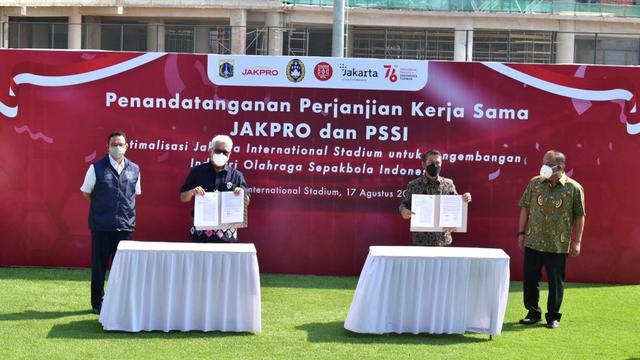 Konferensi pers Pemprov DKI Jakarta, PSSI, dan KONI Pusat terkait Jakarta International Stadium (JIS).