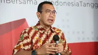 Staf Khusus Menteri BUMN, Arya Mahendra Sinulingga bicara soal siapa saja pasien yang dirawat di RS Darurat COVID-19 Wisma Atlet dan RS Pertamina Jaya di Graha BNPB, Jakarta, Selasa (24/3/2020). (Dok Badan Nasional Penanggulangan Bencana/BNPB)