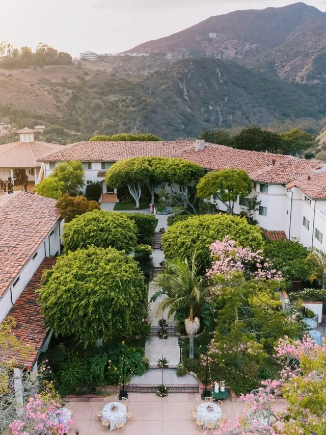 Potret Pernikahan Lana Condor dengan Musisi Anthony De La Torre yang Penuh Kenangan Sang Ibu, Mulai dari Dress hingga Wedding Venue