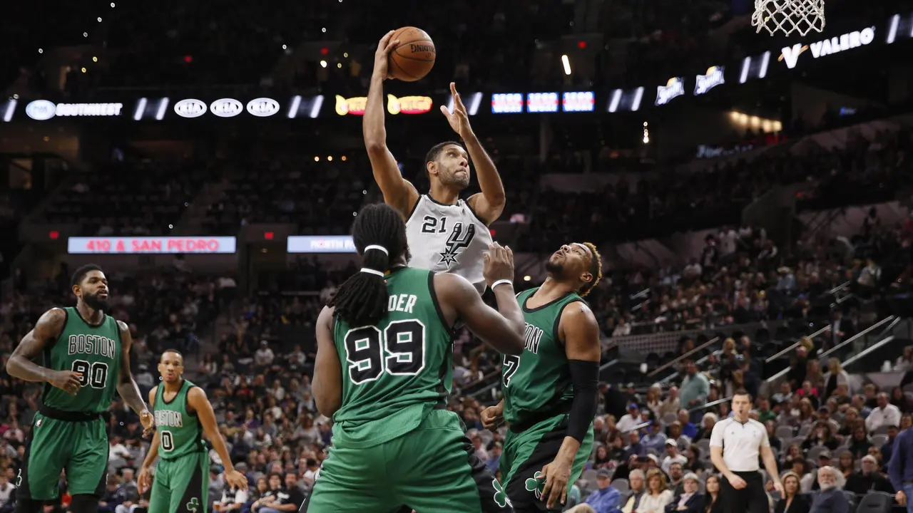 San Antonio Spurs versus Philadelphia 76ers 
