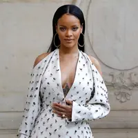 Setelah mengakhiri sebuah hubungan, saling singgung sepertinya sudah menjadi hal biasa dalam urusan percintaan. Seperti halnya yang dilakukan Rihanna dengan unggahannya di instagram yang ditujukan untuk Chris Brown. (AFP/Bintang.com)