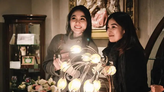 7 Potret Kompak Sandra Dewi dan Adik (sumber: instagram/@kartikadewi20)