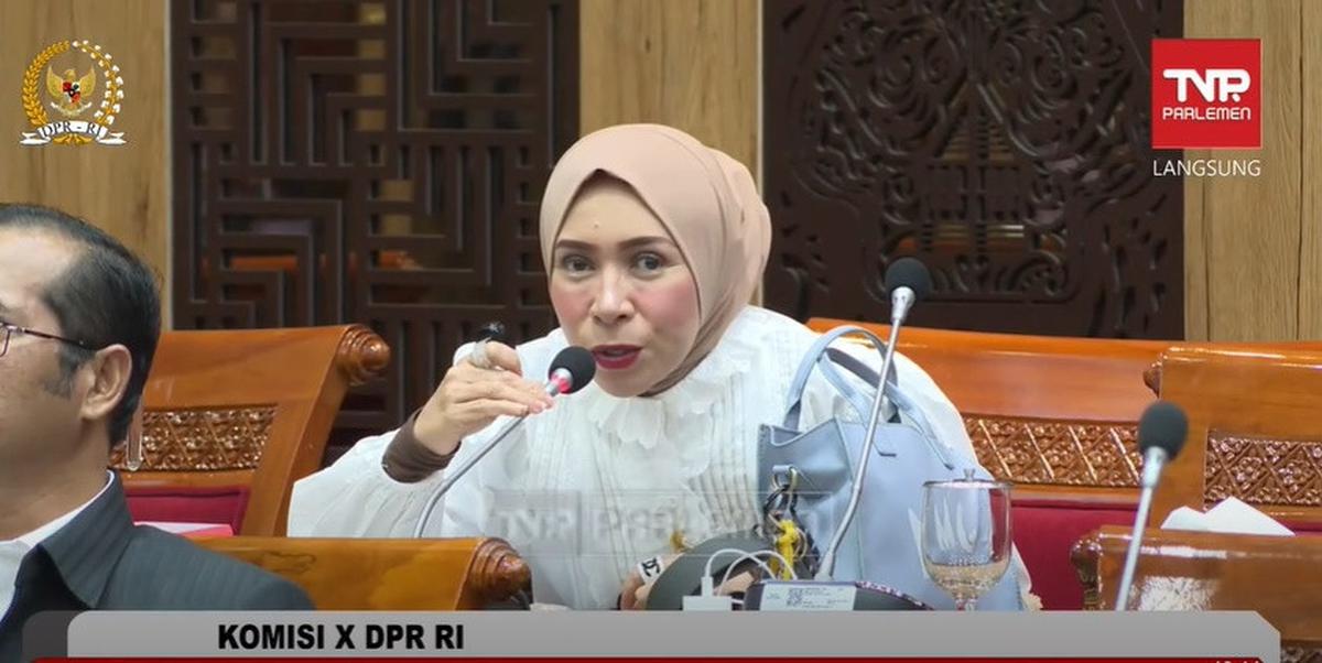 Momen Melly Goeslaw dan Ahmad Dhani Nyanyi Saat Rapat Komisi X DPR RI, Tuai Sorotan