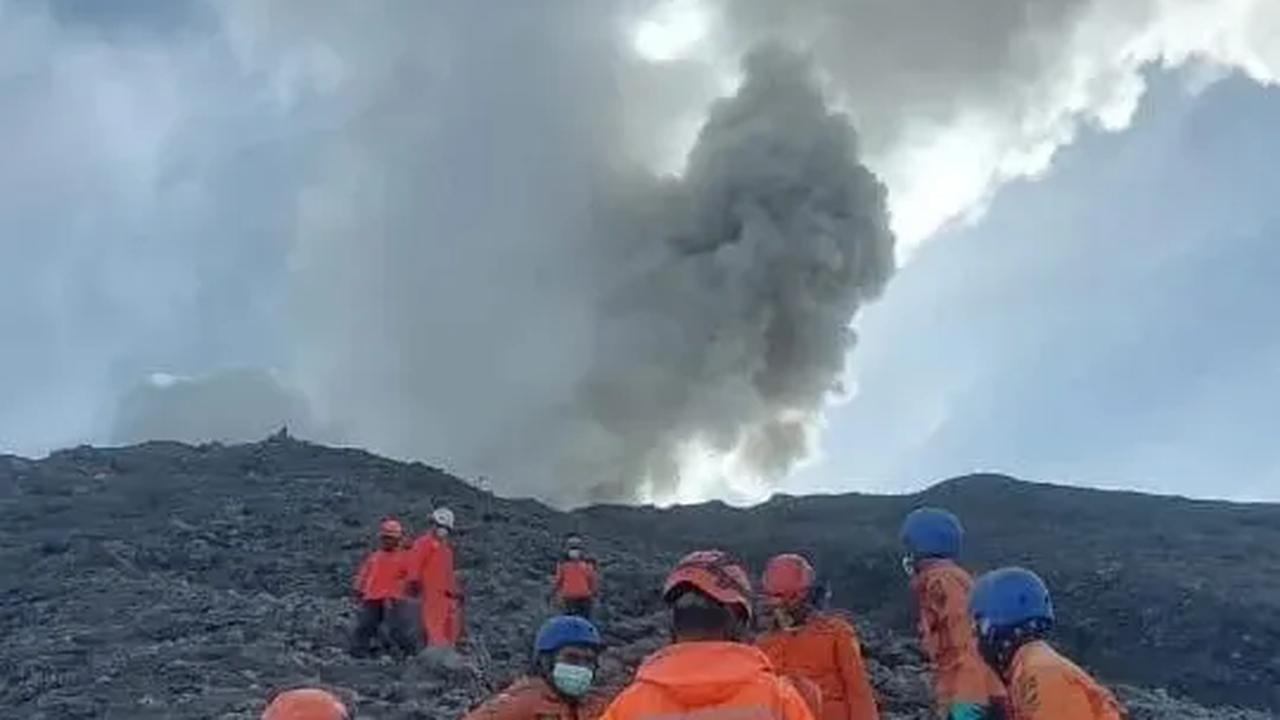 Gunung Marapi Erupsi, Kenapa Masih Banyak Pendaki?