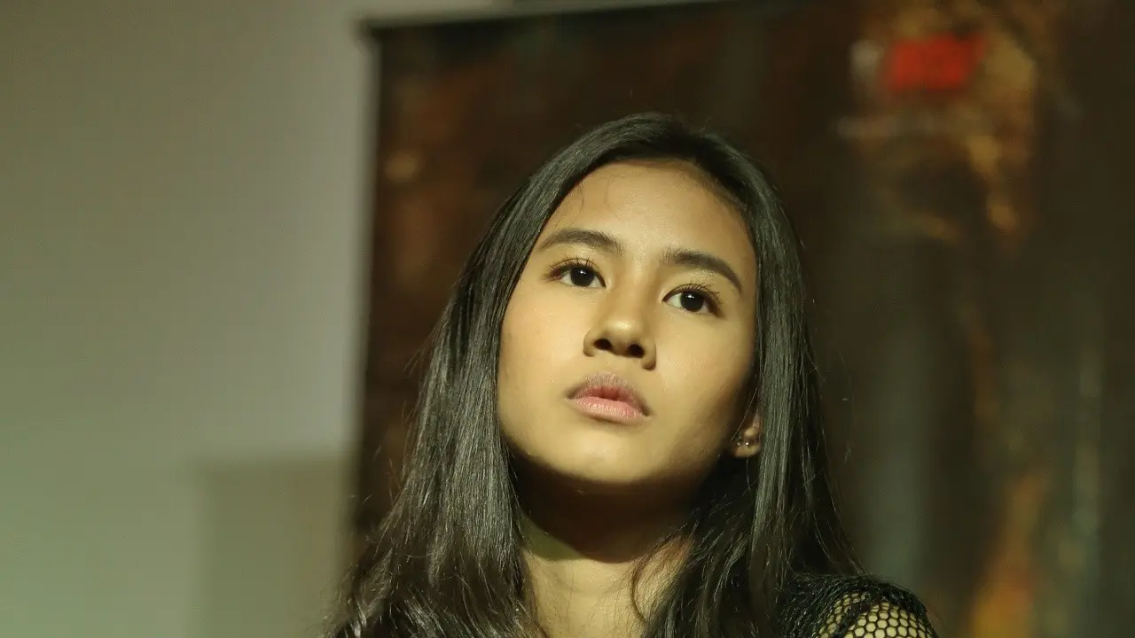 [Bintang] Shenina Cinnamon