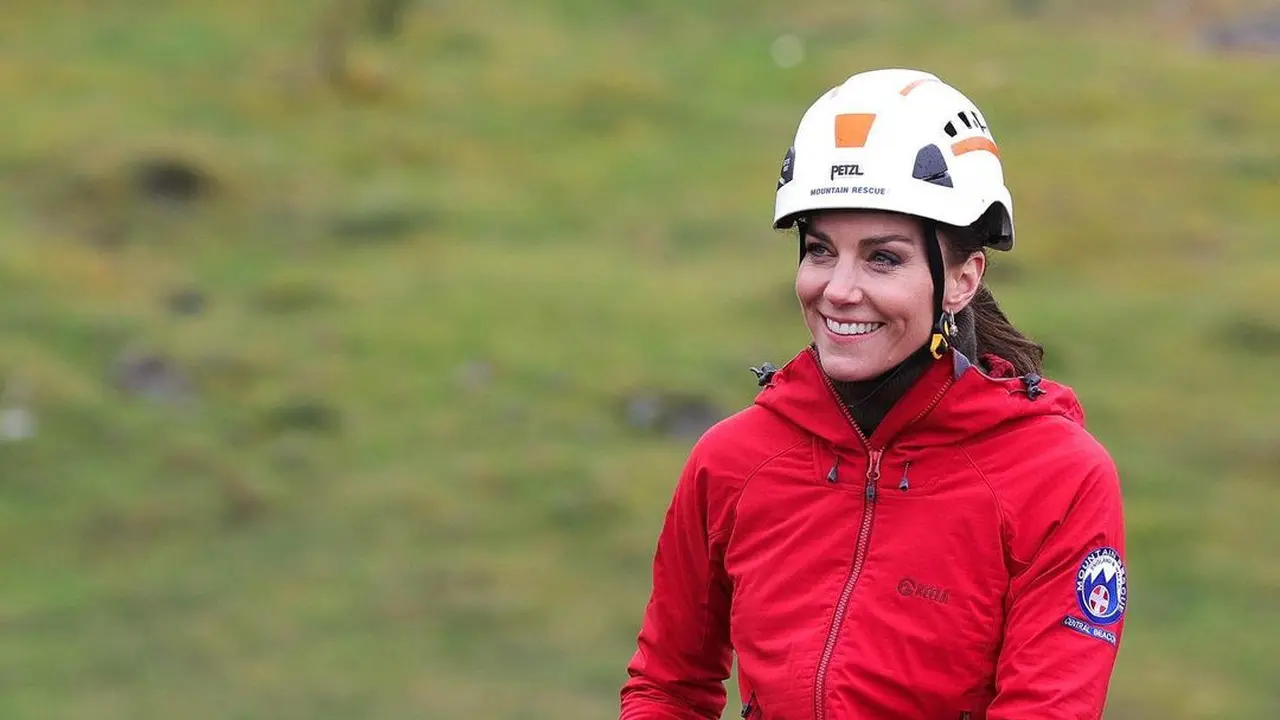 Luwesnya Kate Middleton Memanjat Tebing Batu Bareng Pangeran William, Bersenang-senang Sebelum Hari Ultah Pernikahan