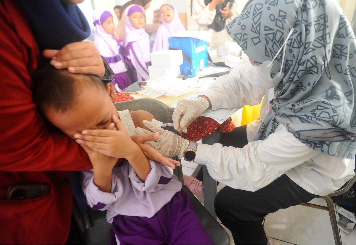 Bulan Imunisasi Anak Sekolah