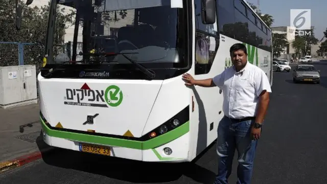 eorang sopir bus Arab di Israel mengembalikan uang senilai US$ 10 ribu (sekitar Rp 133 juta) kepada pria Yahudi yang menjadi penumpang bus tersebut