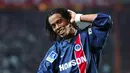 Pesepak bola kelahiran 21 Maret 1980 itu memulai petualangan di Eropa dengan bergabung bersama Paris Saint Germain. (AFP/Jacques Demarthon) 