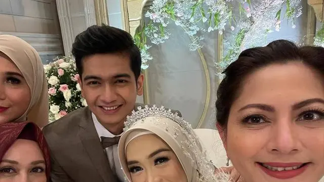 Nissa Sabyan dan Ayus Jadi Sorotan, Ini 10 Potret Tamu Artis di Resepsi Ria Ricis