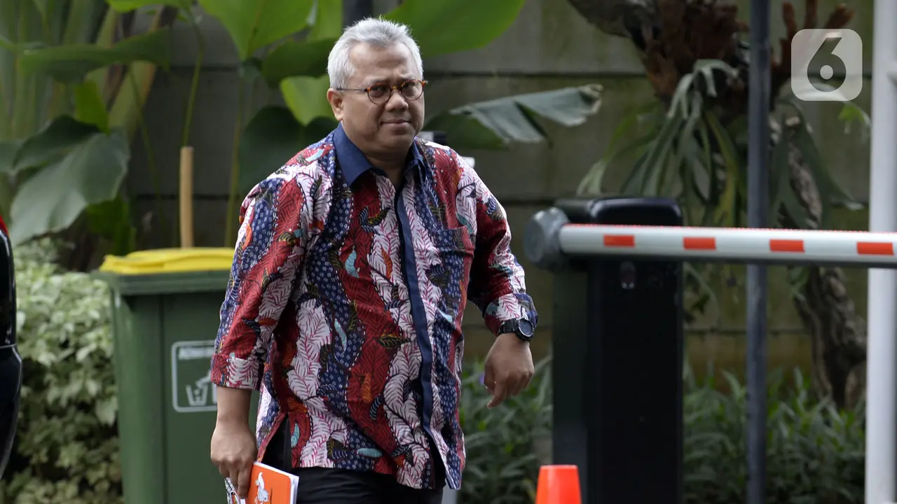 Ekspresi Ketua KPU Arief Budiman Saat Penuhi Panggilan KPK